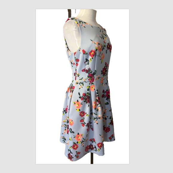 Vince Camuto Dress 12 Blue Orange Floral Stretch Short Sleeve Washable NEW - Picture 3 of 13